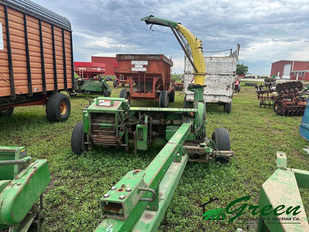 Image of John Deere 3950 Primary image