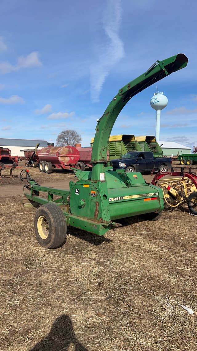 Image of John Deere 3950 equipment image 3