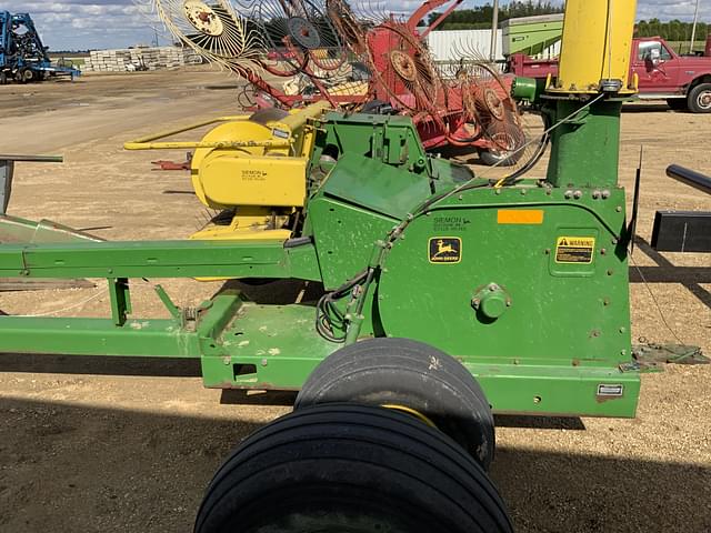 Image of John Deere 3950 equipment image 4
