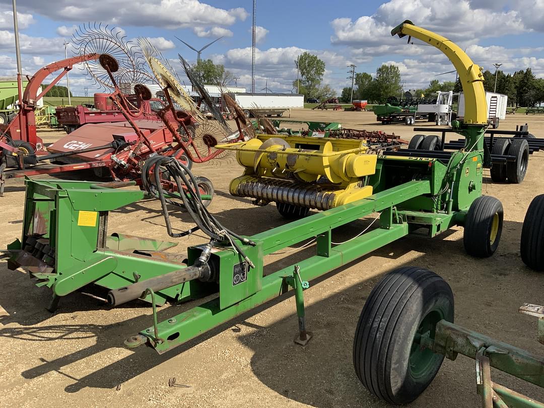 Image of John Deere 3950 Primary image