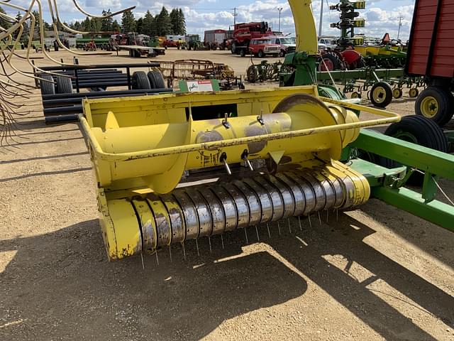 Image of John Deere 3950 equipment image 1