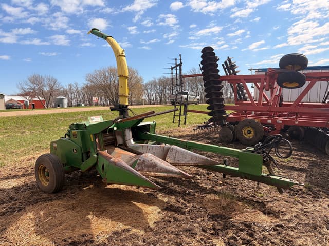 Image of John Deere 3950 equipment image 4