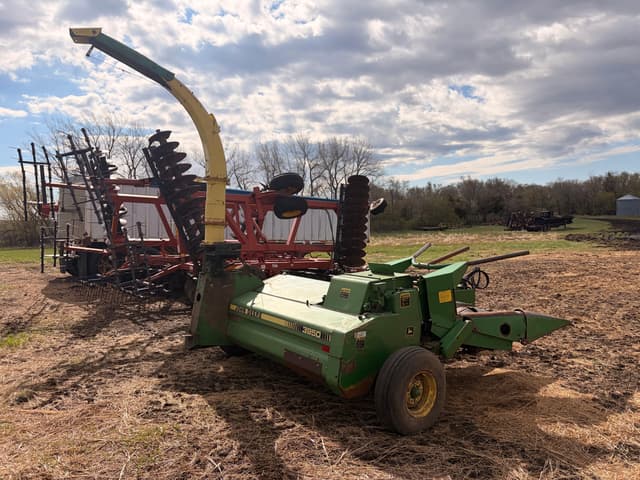 Image of John Deere 3950 equipment image 2