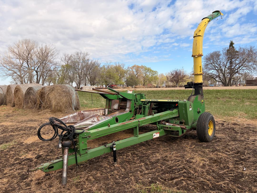Image of John Deere 3950 Primary image