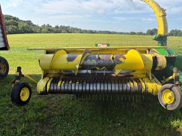 Image of John Deere 3950 equipment image 3