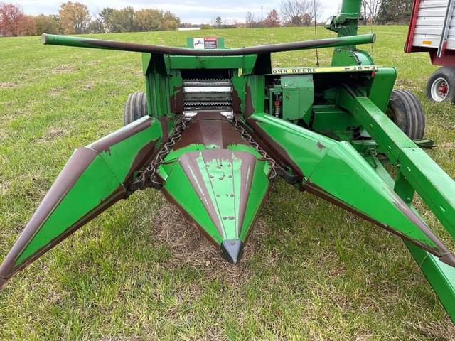 Image of John Deere 3950 equipment image 1