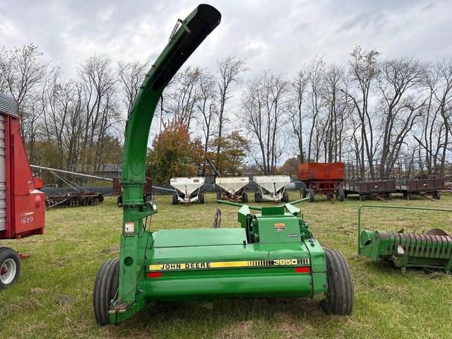 Image of John Deere 3950 equipment image 3
