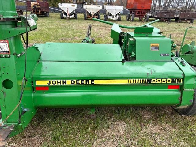 Image of John Deere 3950 equipment image 4