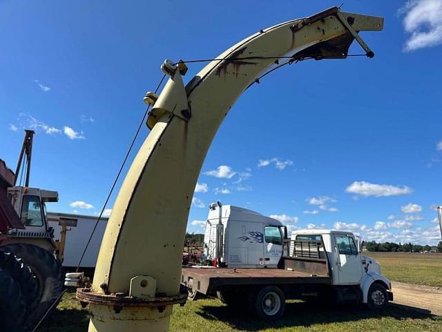 Image of John Deere 3950 equipment image 4