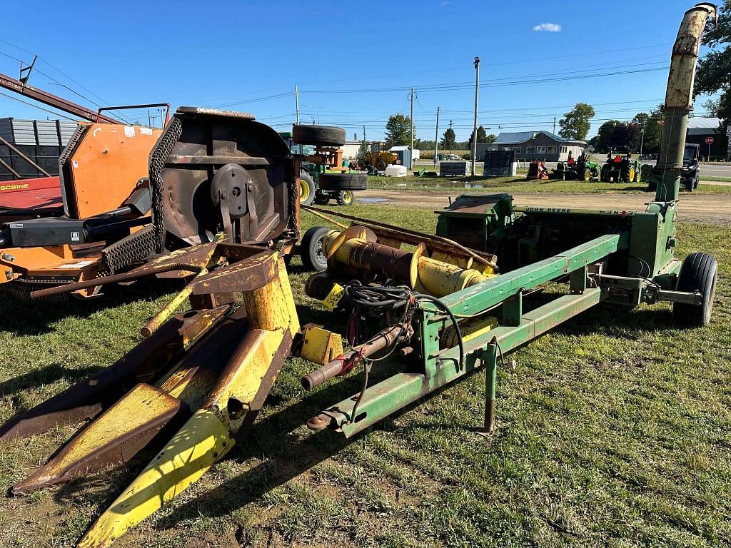 Image of John Deere 3950 Primary image