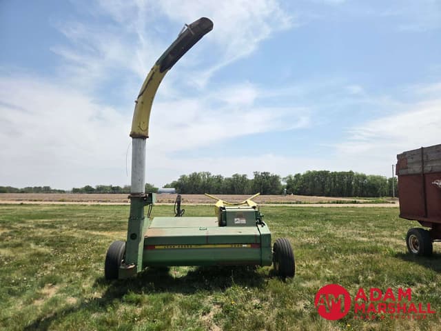 Image of John Deere 3950 equipment image 4