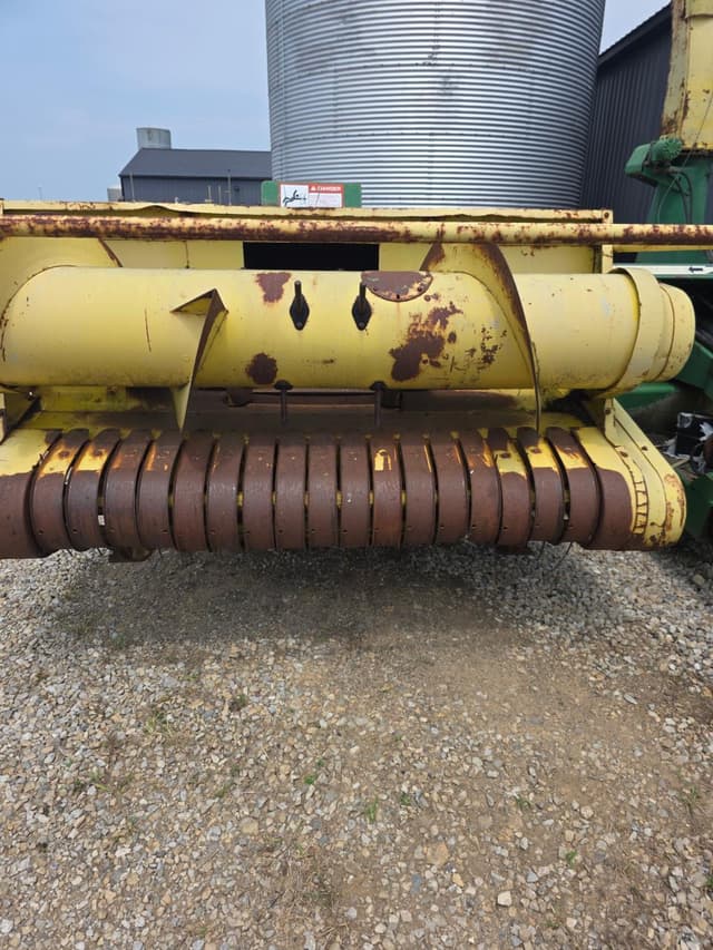 Image of John Deere 3950 equipment image 3