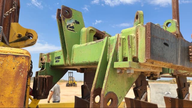 Image of John Deere 3955 equipment image 4