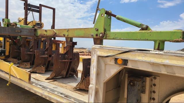Image of John Deere 3955 equipment image 2