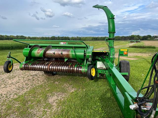 Image of John Deere 3955 equipment image 2