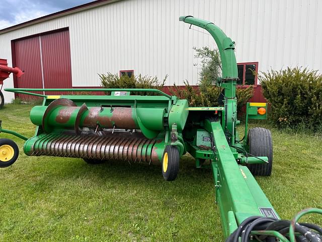 Image of John Deere 3955 equipment image 4