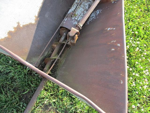 Image of John Deere 396 equipment image 3