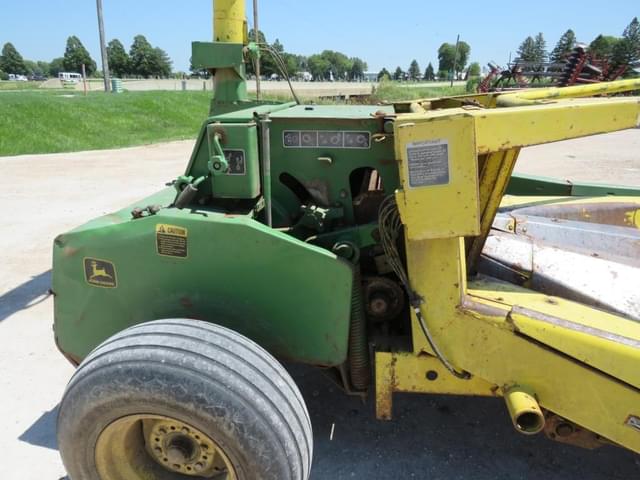 Image of John Deere 3960 equipment image 4