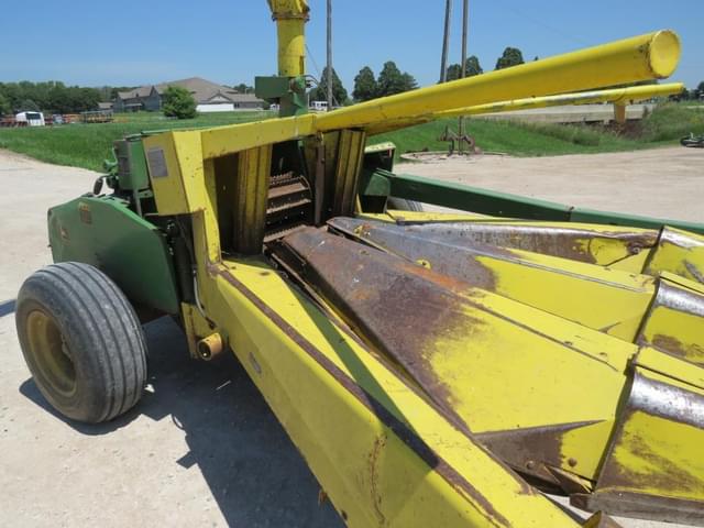 Image of John Deere 3960 equipment image 3