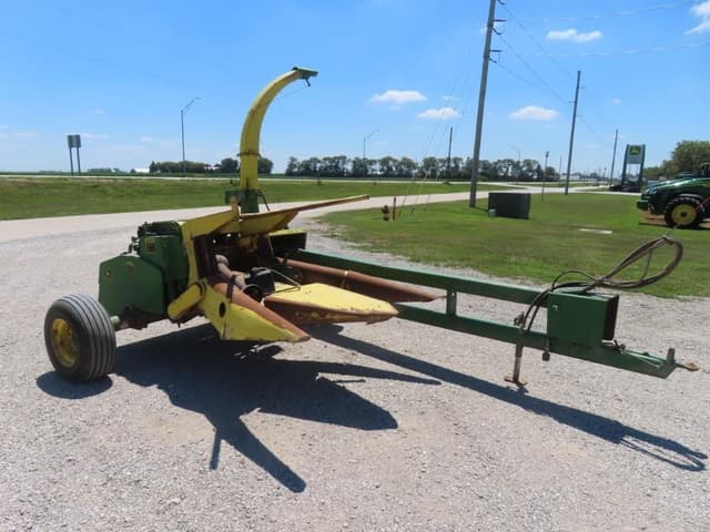 Image of John Deere 3960 equipment image 2