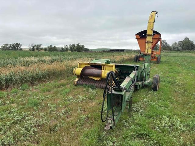 Image of John Deere 3960 equipment image 2