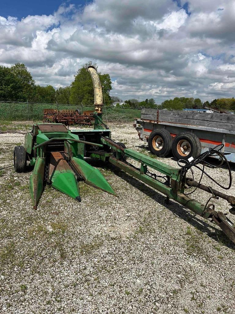 Image of John Deere 3960 Primary image