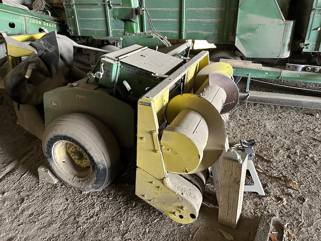 Image of John Deere 3960 equipment image 1