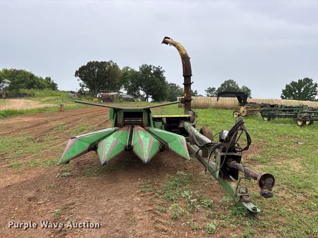 Image of John Deere 3960 equipment image 1