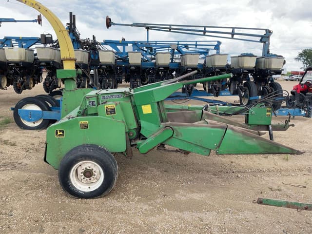 Image of John Deere 3960 equipment image 3