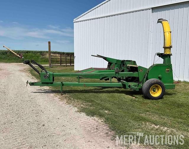 Image of John Deere 3960 equipment image 1