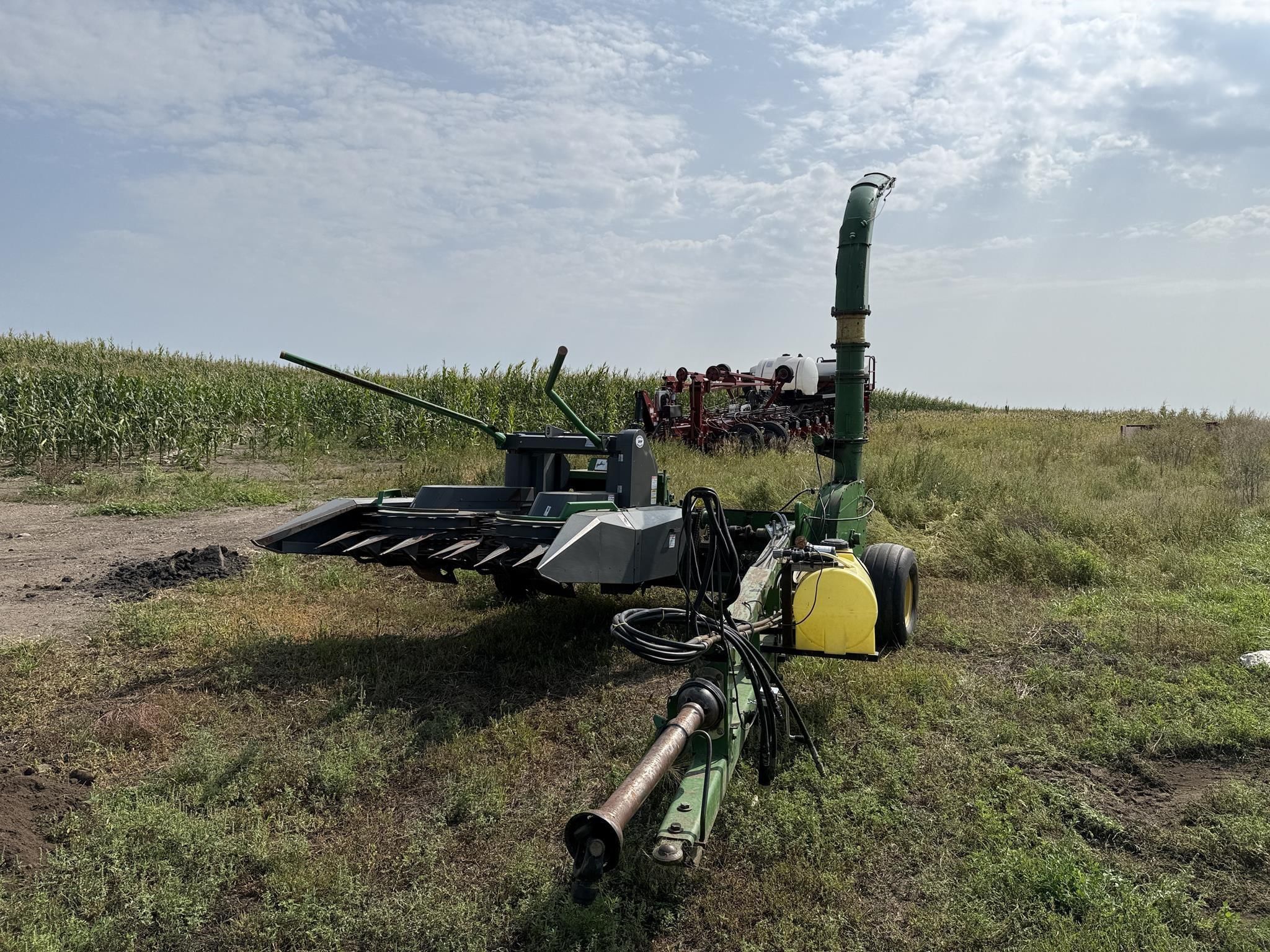 John Deere 3970 Equipment Image0