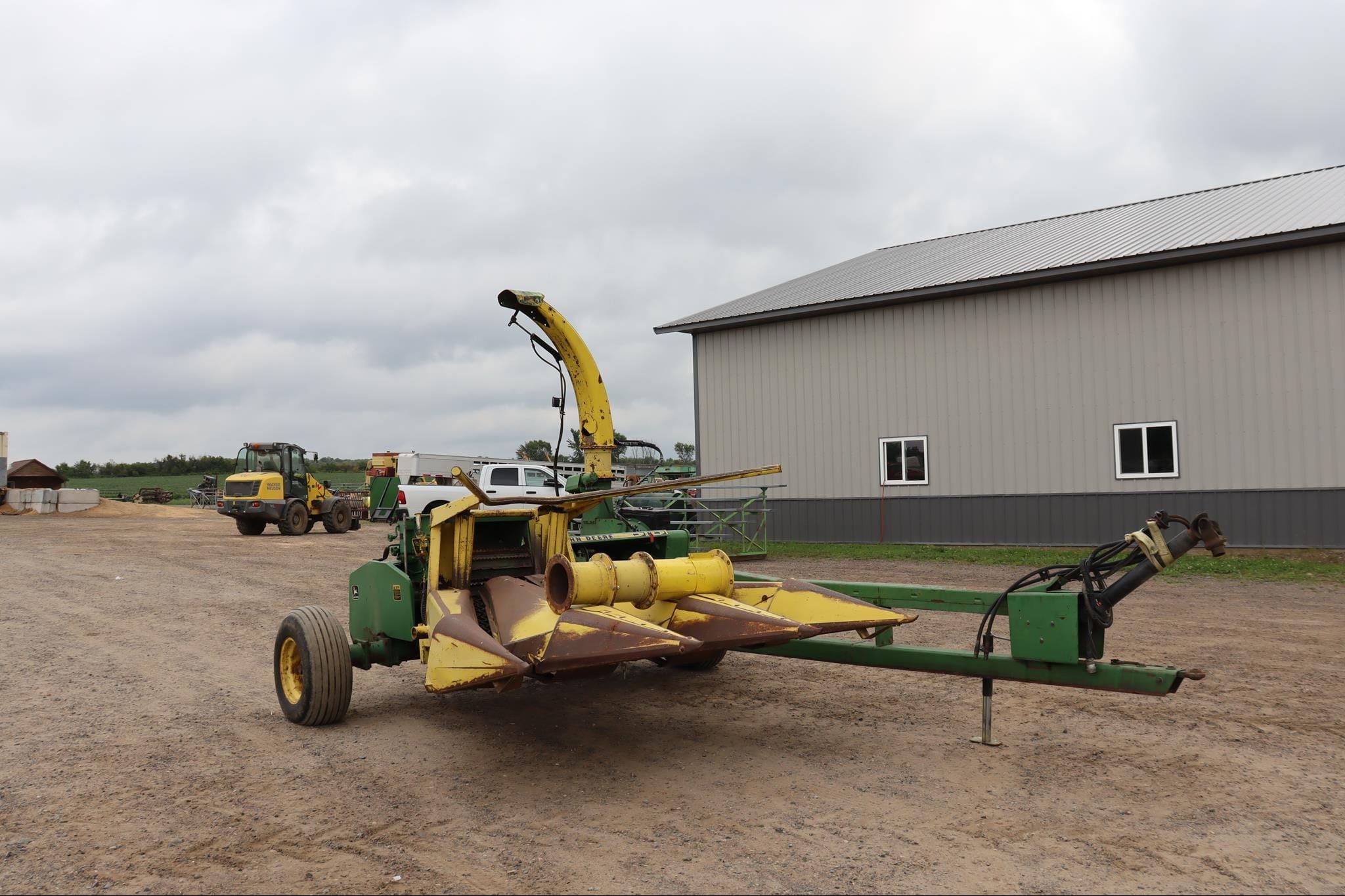 John Deere 3970 Equipment Image0