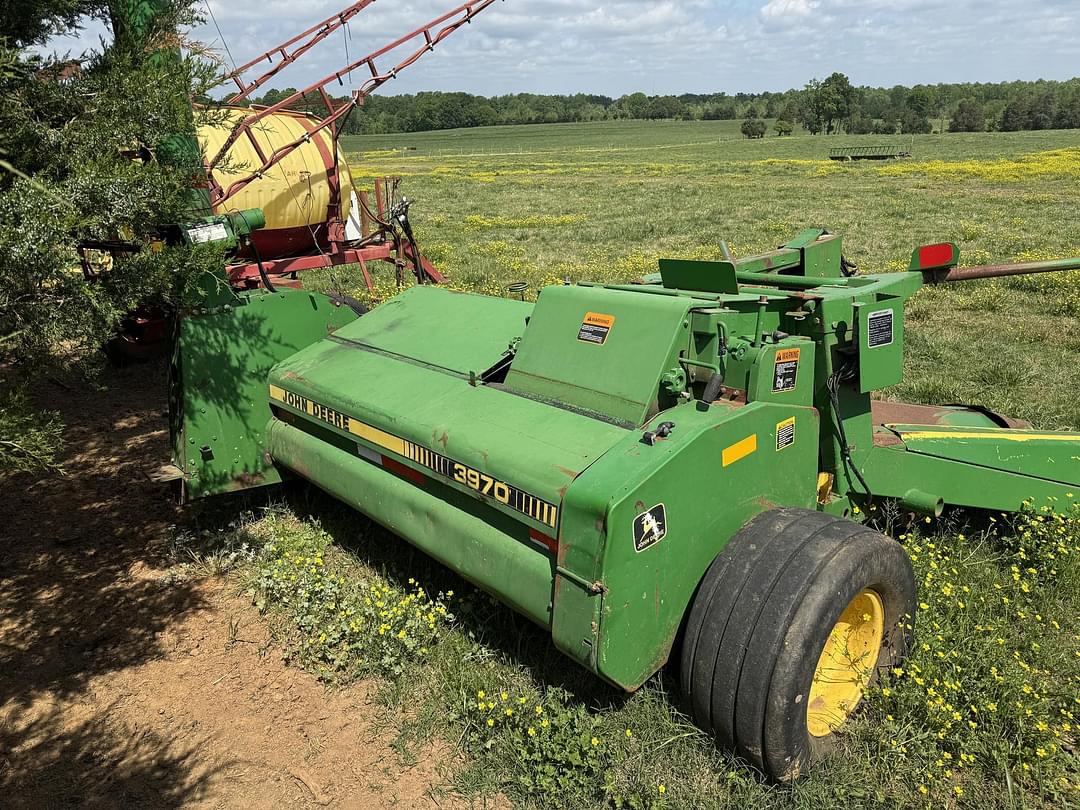 Image of John Deere 3970 Image 1