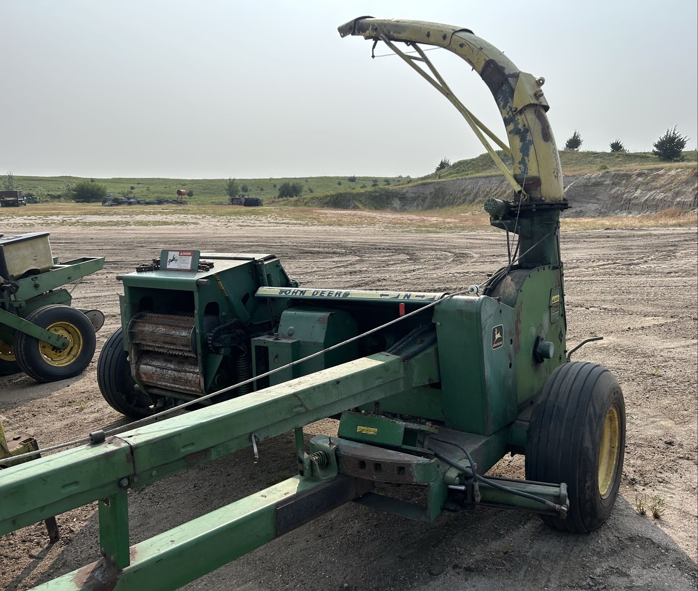 John Deere 3970 Equipment Image0