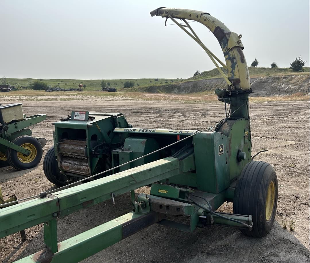 Image of John Deere 3970 Primary image