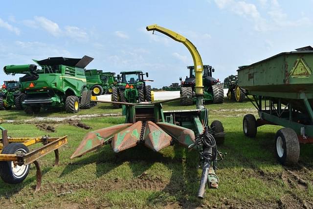 Image of John Deere 3970 equipment image 1