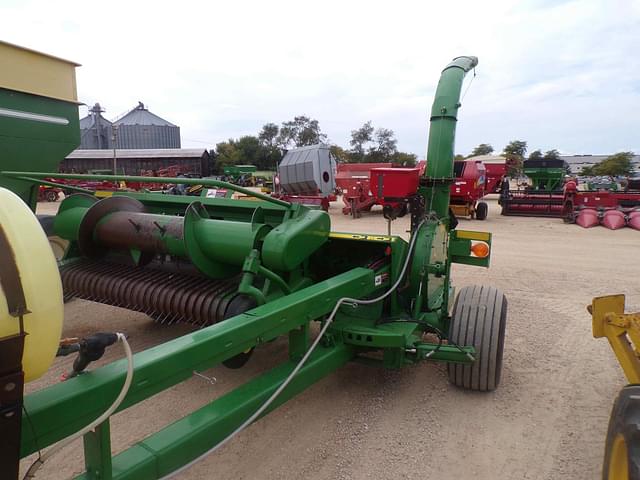 Image of John Deere 3975 equipment image 3