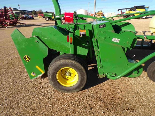 Image of John Deere 3975 equipment image 3