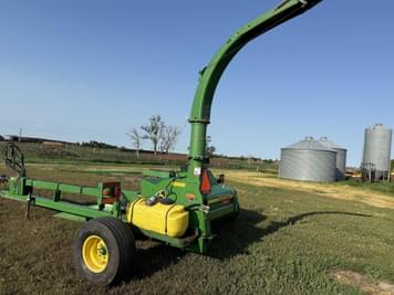 Main image John Deere 3975