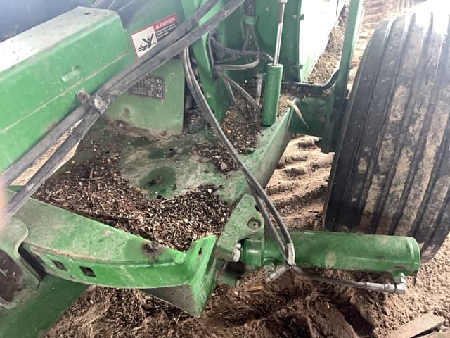 Image of John Deere 3975 equipment image 3