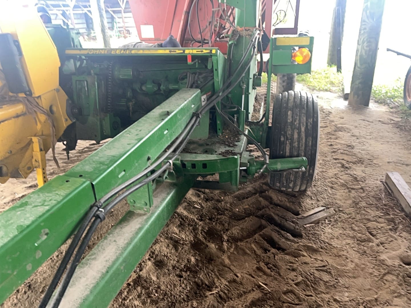 John Deere 3975 Equipment Image0