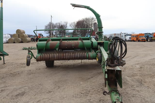 Image of John Deere 3975 equipment image 1