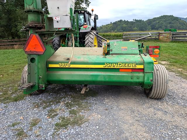 Image of John Deere 3975 equipment image 1