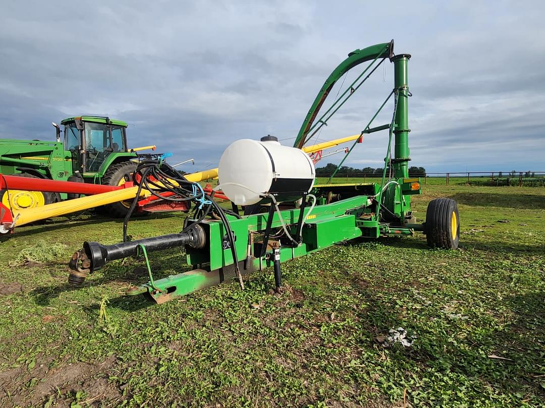 Image of John Deere 3975 Primary image