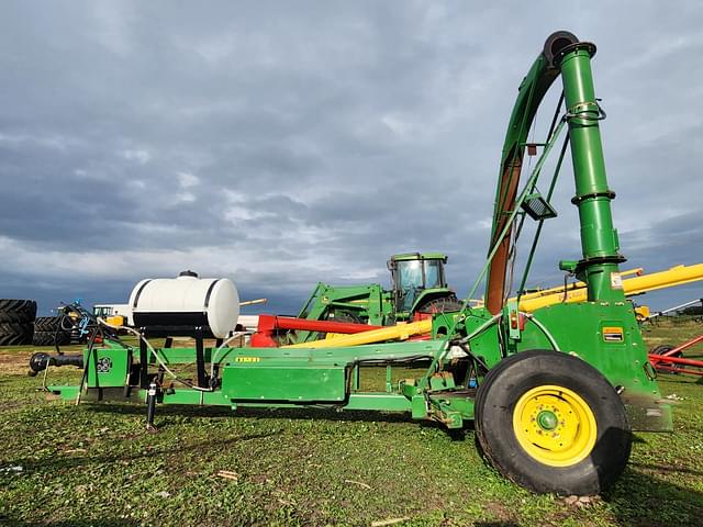 Image of John Deere 3975 equipment image 1