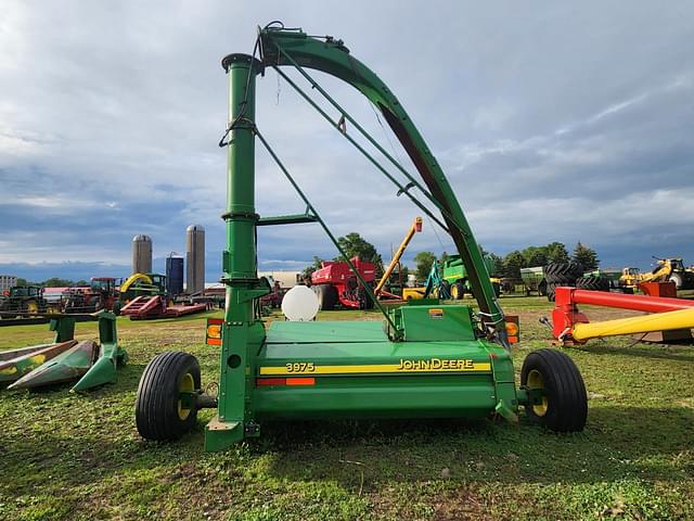 Image of John Deere 3975 equipment image 3