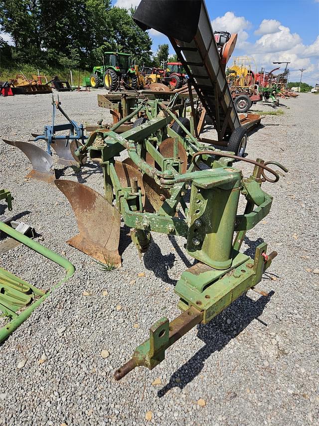 Image of John Deere 3B equipment image 4