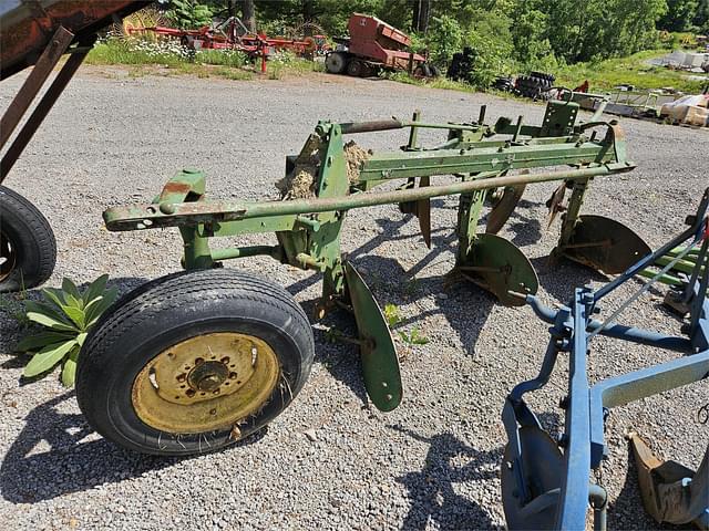 Image of John Deere 3B equipment image 2