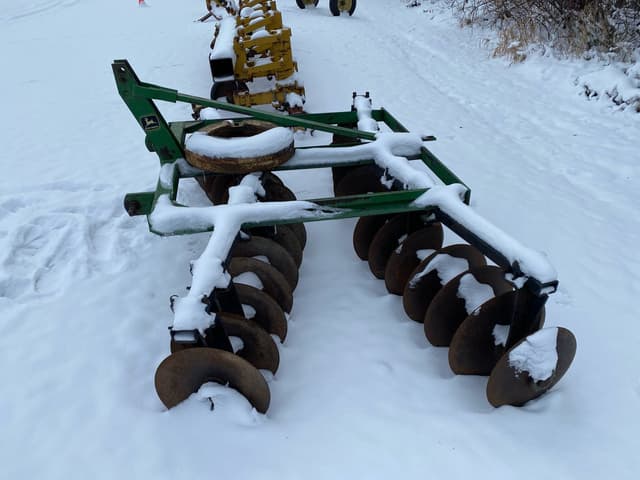 Image of John Deere 105 equipment image 2