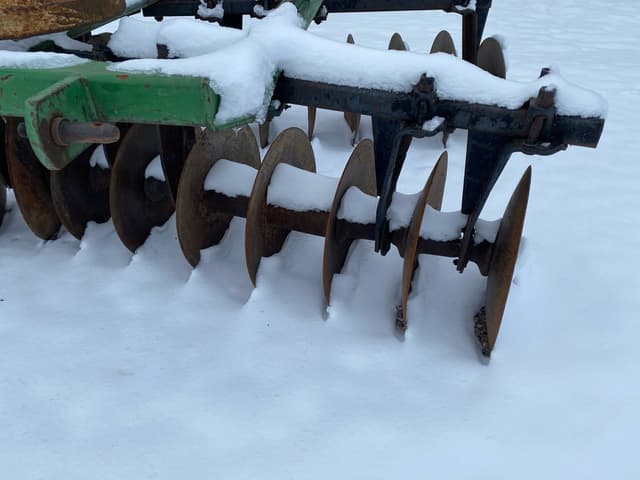 Image of John Deere 105 equipment image 1